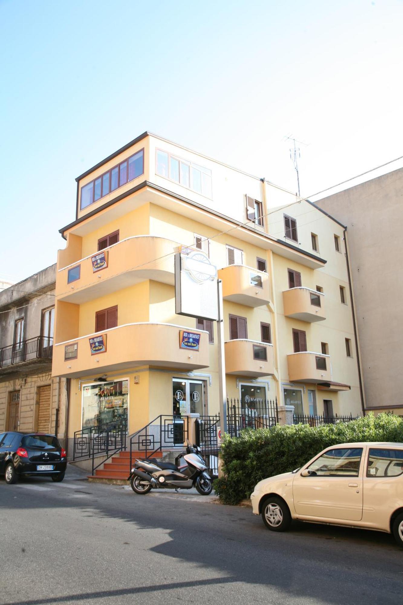 Sun And Beach Bed & Breakfast Catona Di Reggio Calabria Exterior photo